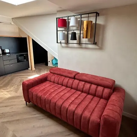 B34 Loft Apartment *