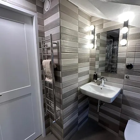 B34 Loft Apartment *